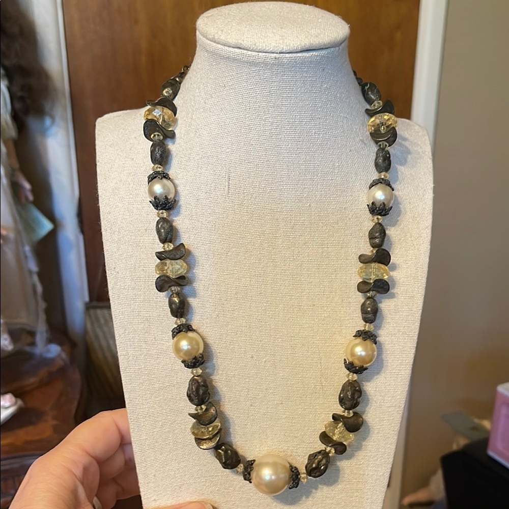 Chico’s Elegant Black and Gold Beaded Necklace